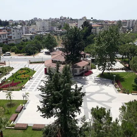 Ξενοδοχείο με διαμερίσματα Guckar Sehrinn