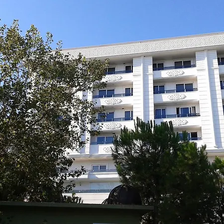 Guckar Sehrinn アパートホテル 4*