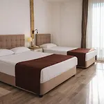 Guckar Sehrinn شقة فندقية